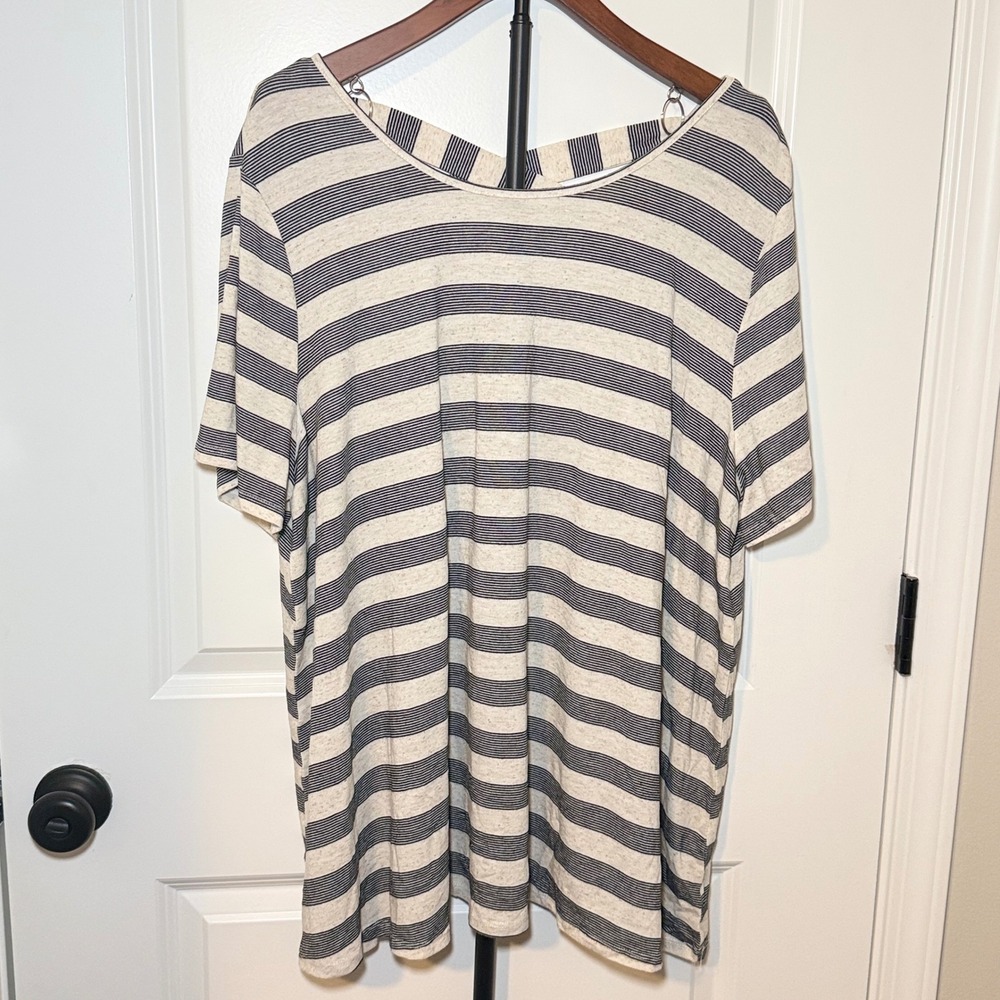 Lane Bryant Women 22/24 Striped Short Sleeve Crisscross Back Top Navy Cream